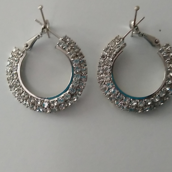 Earrings - Picture 3 of 3